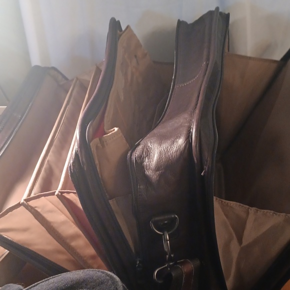 Wilsons Brown Leather Briefcase - Picture 6 of 17